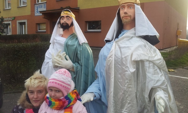 Święta Rodzina wśród blokowiska