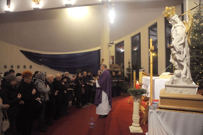 Kopia figury św. Michała Archanioła w Nowej Hucie