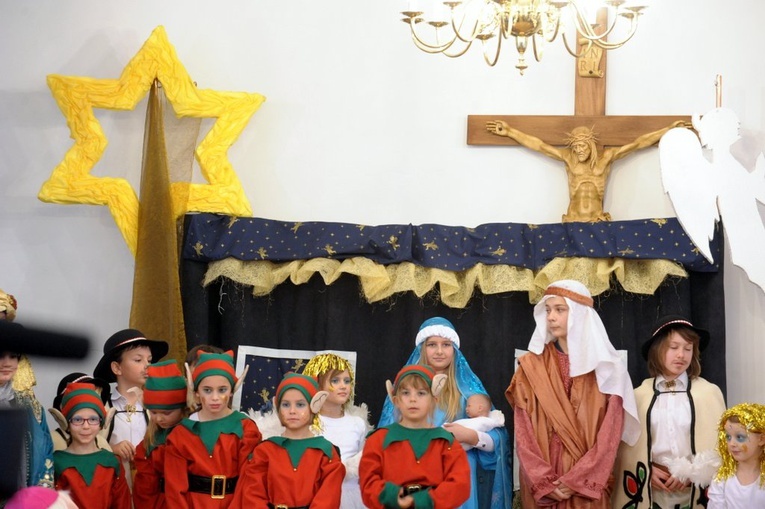 Jasełka dla biskupa i jego gości