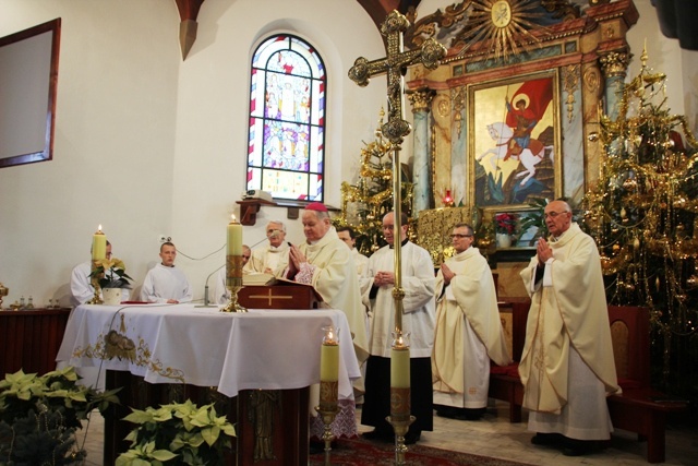 Pożegnanie śp. ks. kan. Alojzego Oleksika z Jasienicy