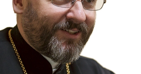 Abp Światosław Szewczuk urodził się w 1970 r. w Stryju. Po ukończeniu szkoły średniej uczęszczał do szkoły pielęgniarskiej w Borysławiu, kształcąc się jednocześnie w latach 1983–89 w podziemnym seminarium duchownym. W styczniu 2009 r. Benedykt XVI mianował ks. prof. Szewczuka biskupem pomocniczym greckokatolickiej eparchii w Buenos Aires. Jego zwierzchnikiem był kard. Jorge Mario Bergoglio, obecny papież Franciszek. W marcu 2011 r. Synod Biskupów Ukraińskiego Kościoła Greckokatolickieg wybrał go na arcy...