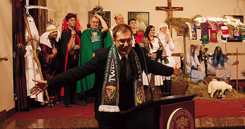  Przedstawienie jasełkowe w wykonaniu kibiców piłkarskich moderował dyrektor jednego z wrocławskich liceów ogólnokształcących