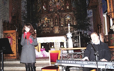 Diana Ciecierska i Wojciech Kawa zaśpiewali ku chwale Rozwadowskiej Pani
