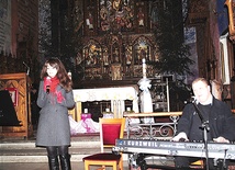 Diana Ciecierska i Wojciech Kawa zaśpiewali ku chwale Rozwadowskiej Pani
