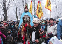   Krzysztof Partuś w roli króla podczas zeszłorocznego orszaku w Zabrzu