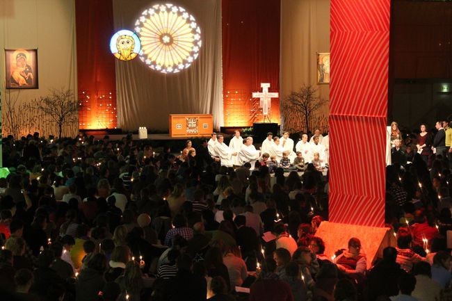 Młodzież z parafii katedralnej na Taizé