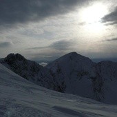 Tatry: mężczyzna cudem przeżył upadek