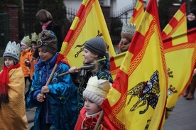 Chętnych do niesienia chorągwi królewskich nie brakowało