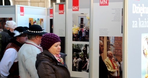 W oczkiwaniu na rozpoczęcie ingresu