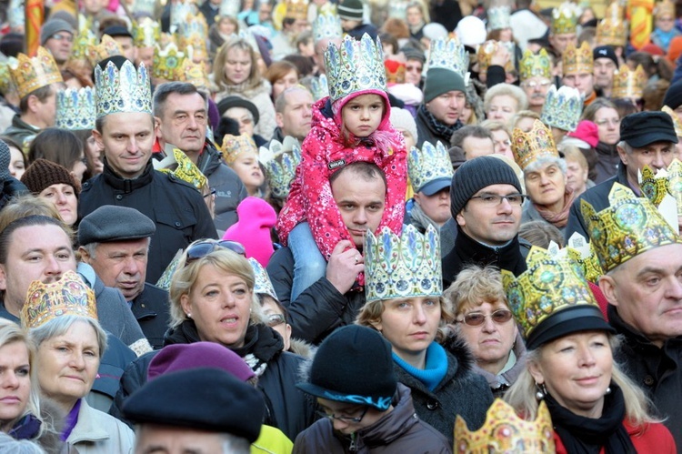 Orszak w Świdnicy - hołd na Rynku