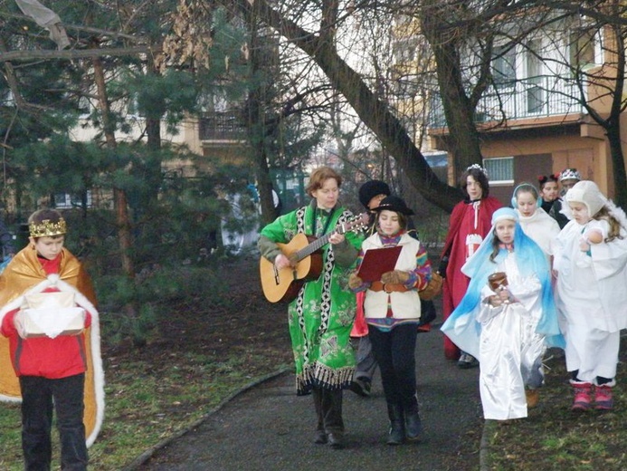 Orszak kolędników w Brzęczkowicach