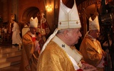 Kard. Stanisław Dziwisz towarzyszył bp. Romanowi Pindlowi przy jego pierwszy biskupim błogosławieństwie