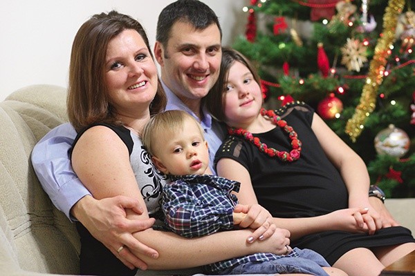 Ewa Urbanik-Sowa z mężem Dominikiem i dziećmi Dominiką i Franiem