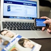 Dziennie aż 699 mln użytkowników Facebooka loguje się na swoje konta