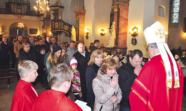 Przed laty ludzie wyjeżdżali na saksy za chlebem. Dziś znów jest to rzeczywistością wielu rodzin
