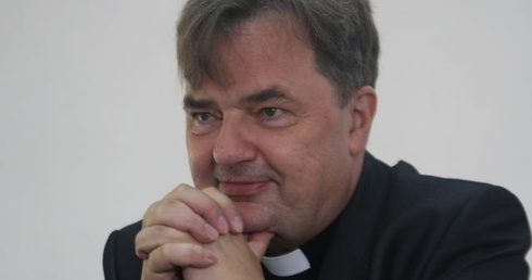 Ks. Bortkiewicz zdemaskuje pseudonaukę