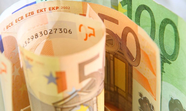 Już ponad 90 proc. Łotyszy płaci w euro