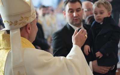 Goście i uczestnicy święceń biskupich