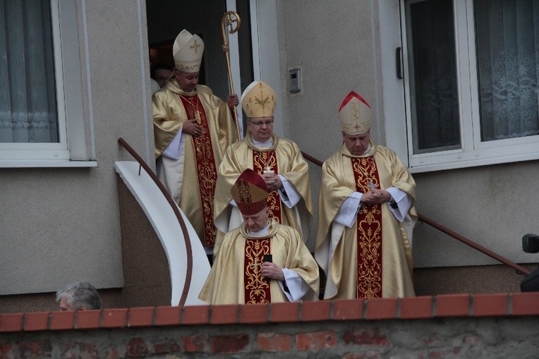 Prymicje biskupie w Mechnicy