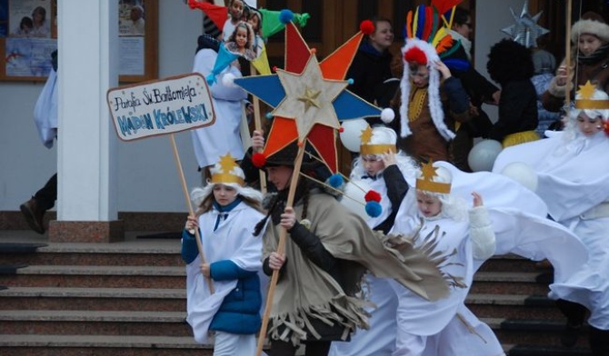 Kolorowy pochód kolędniczy 