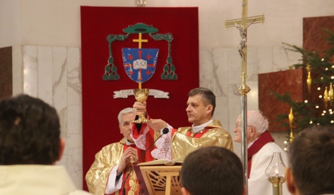 Prymicyjna Eucharystia bp. Pindla w wadowickim kościele św. Piotra Apostoła