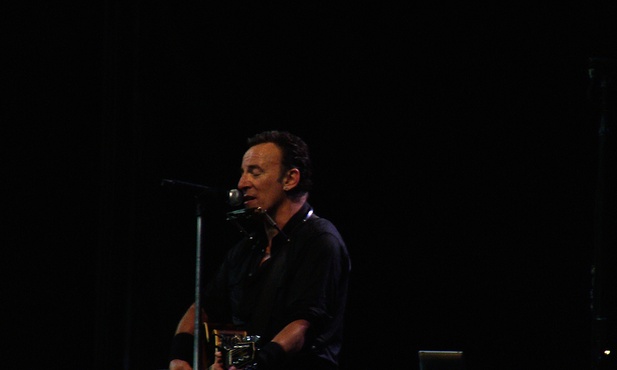 "L'Osservatore Romano" o... Bruce'ie Springsteenie