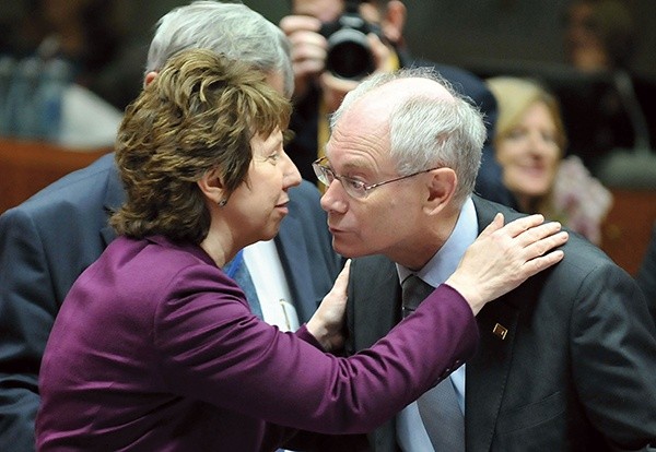 Catherine Ashton i Herman van Rompuy. Te osoby miały otworzyć nowy rozdział w jednolitym funkcjonowaniu UE. Teoretycznie, bo w praktyce to niewykonalne