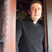 Ks. Roland Zagóra  od 1995 r. jest proboszczem  parafii ewangelicko-augsburskiej w Nidzicy