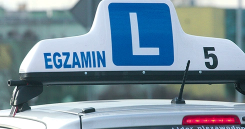 Kilkaset osób będzie musiało ponownie wsiąść do samochodu egzaminacyjnego
