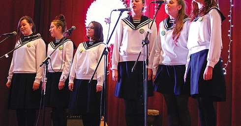 Grand prix jubileuszowego festiwalu, który odbył się 11 stycznia, zdobył zespół wokalny Gimnazjum i Liceum Sióstr Niepokalanek w Wałbrzychu