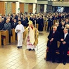 Podczas spotkania odnowiono przyrzeczenia chrzcielne. Celebracji przewodniczył  bp Henryk Tomasik 