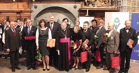 – Świadectwo laureatów jest potrzebne zarówno tym, którzy są  na zewnątrz Kościoła, jak i tym, którzy go współtworzą – podkreśla Antoni Szymański