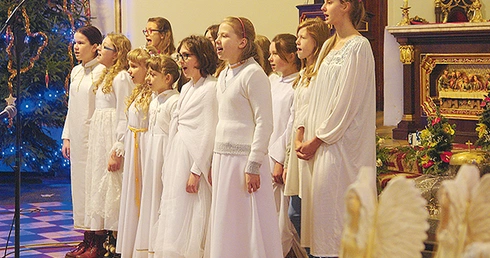 Zespół wokalny „Bagatella” ze Szkoły Podstawowej nr 11 w Tarnowskich Górach