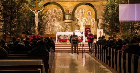 Facet to lew i baranek