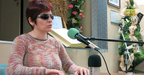 Biblia czytana nie tylko palcami