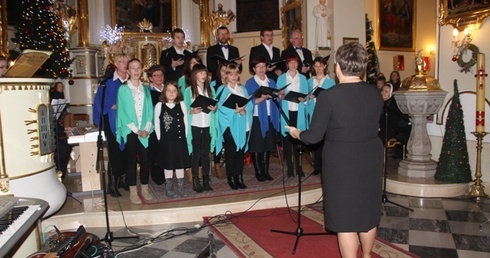 Do kolędowego konkursu zaprosił wykonawców Chór św. Józefa w Zabrzegu