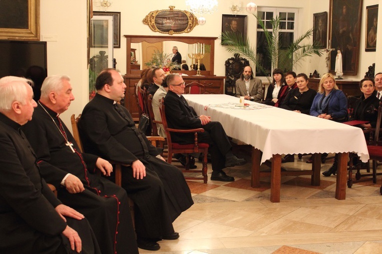 Artyści teatru u abp. Wojciecha Ziemby