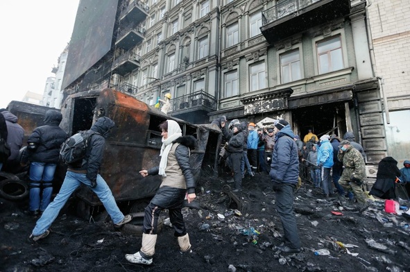 Manifestanci w Kijowie chcą być w gotowości 