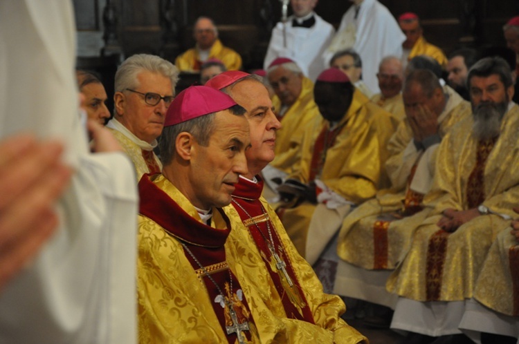 Święcenia biskupie - liturgia eucharystyczna