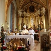Bp Roman Pindel udzielił pierwszego biskupiego błogosławieństwa w wadowickiej bazylice Ofiarowania NMP