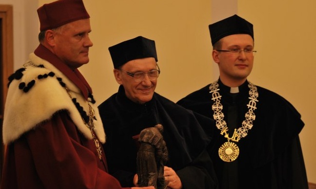 Ks. Prof. Michał Heller jest swiatowej sławy naukowcem