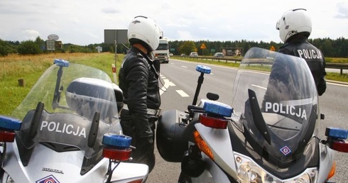 Mniej przestępstw i wypadków drogowych