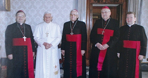  Na ścianach Legnickiej Kurii Biskupiej zapewne pojawią się niedługo zdjęcia  ze spotkania z papieżem Franciszkiem