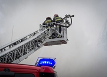 Spłonął magazyn meblowy w Rembertowie