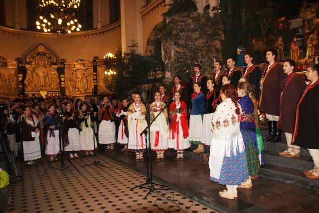 Koncert Józefa Skrzeka i górali dla Stecówki