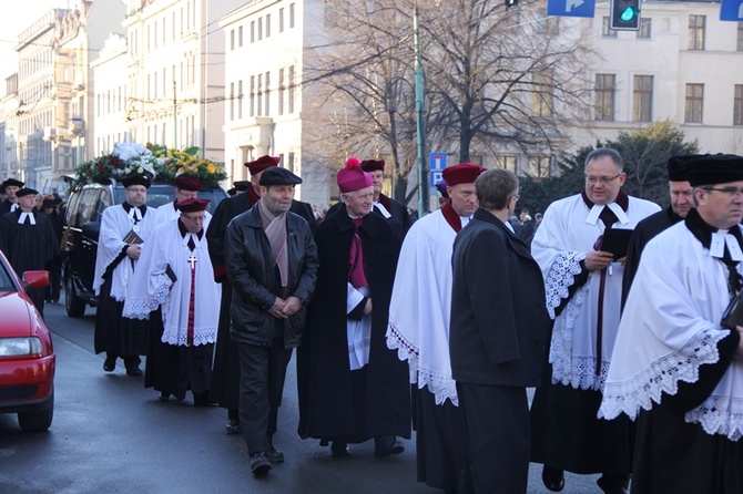 Pogrzeb bp. Tadeusza Szurmana