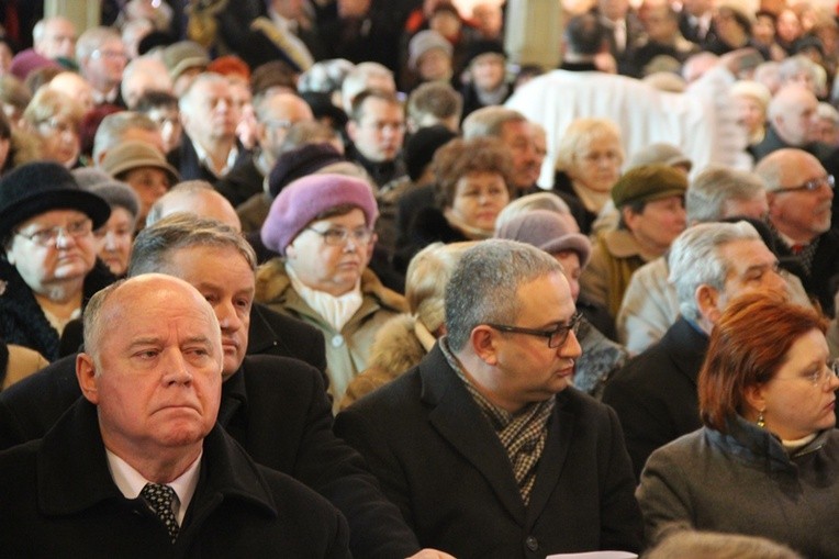 Pogrzeb bp. Tadeusza Szurmana