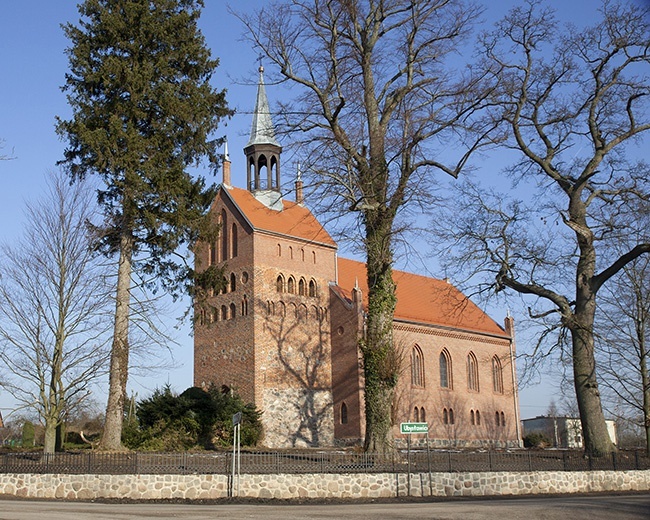 Kościół pw. Trójcy Świętej w Mierzynie