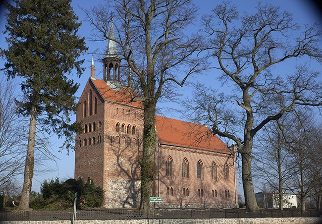 Kościół pw. Trójcy Świętej w Mierzynie