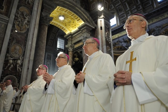 Biskupi rozpoczęli dzień Mszą św. w kaplicy św. Sebastiana
